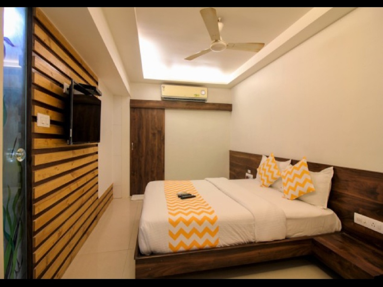 Film City Hotels- Hotel Swamini Niwas Film City